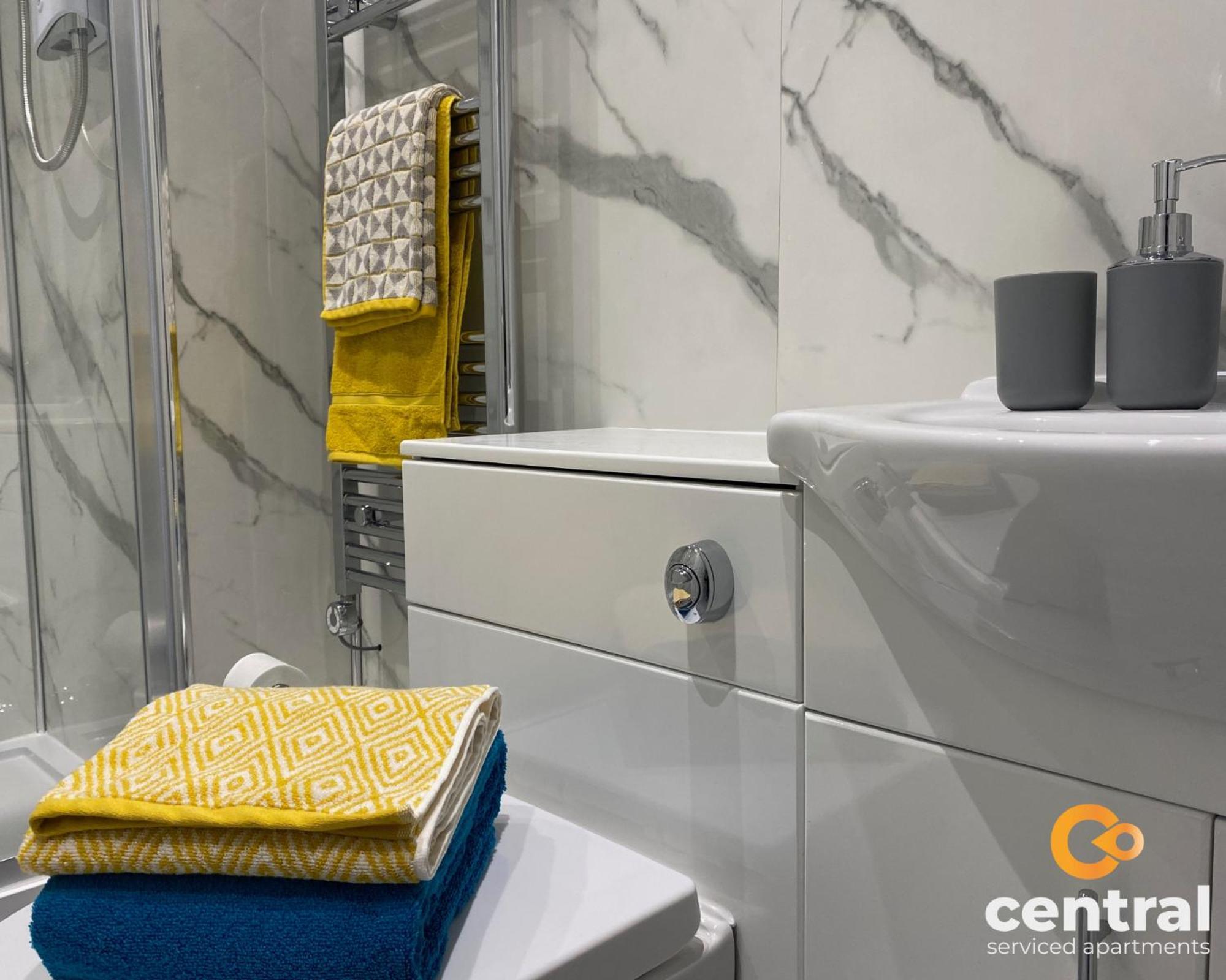 Central Serviced Apartments - Cosy 1 Bedroom - Modern - Close To Transport Links - Quiet Neighbourhood - Fast Wifi - Fully Equipped - Smart Tvs In All Rooms - Monthly Stays Welcome - Free Street Parking - Ideal Relocation To Dundee Accommodation Extérieur photo