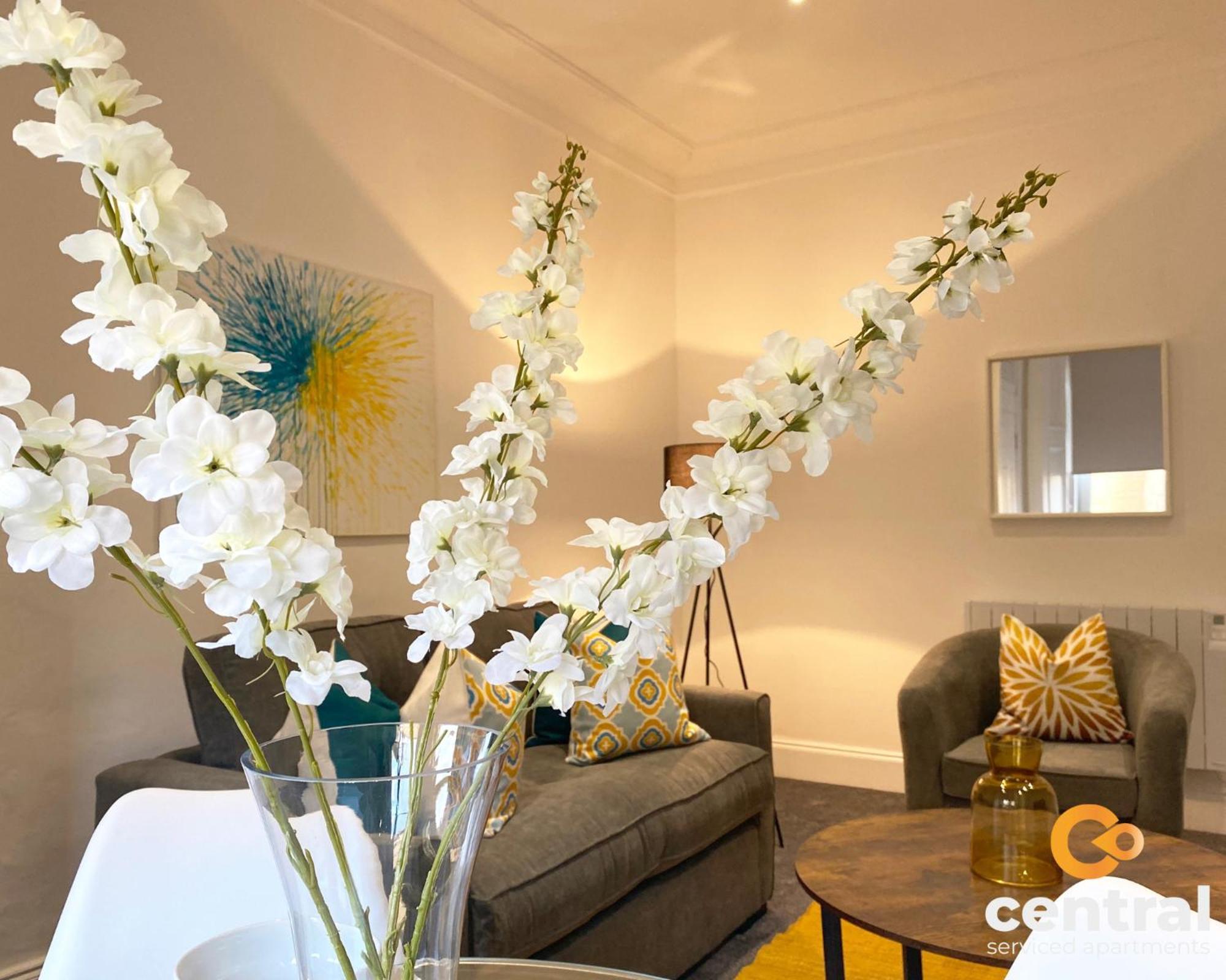 Central Serviced Apartments - Cosy 1 Bedroom - Modern - Close To Transport Links - Quiet Neighbourhood - Fast Wifi - Fully Equipped - Smart Tvs In All Rooms - Monthly Stays Welcome - Free Street Parking - Ideal Relocation To Dundee Accommodation Extérieur photo